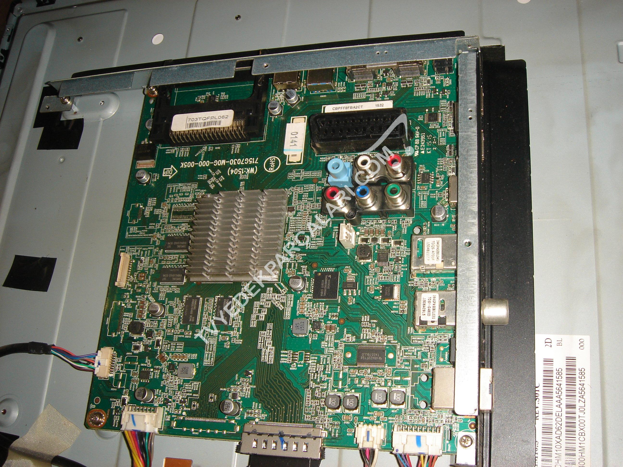 PIECES DETACHEES: Carte mère Tv Philips 715G7030 M0G 000 005N 703TQFPL075   D'occasion en très bon état